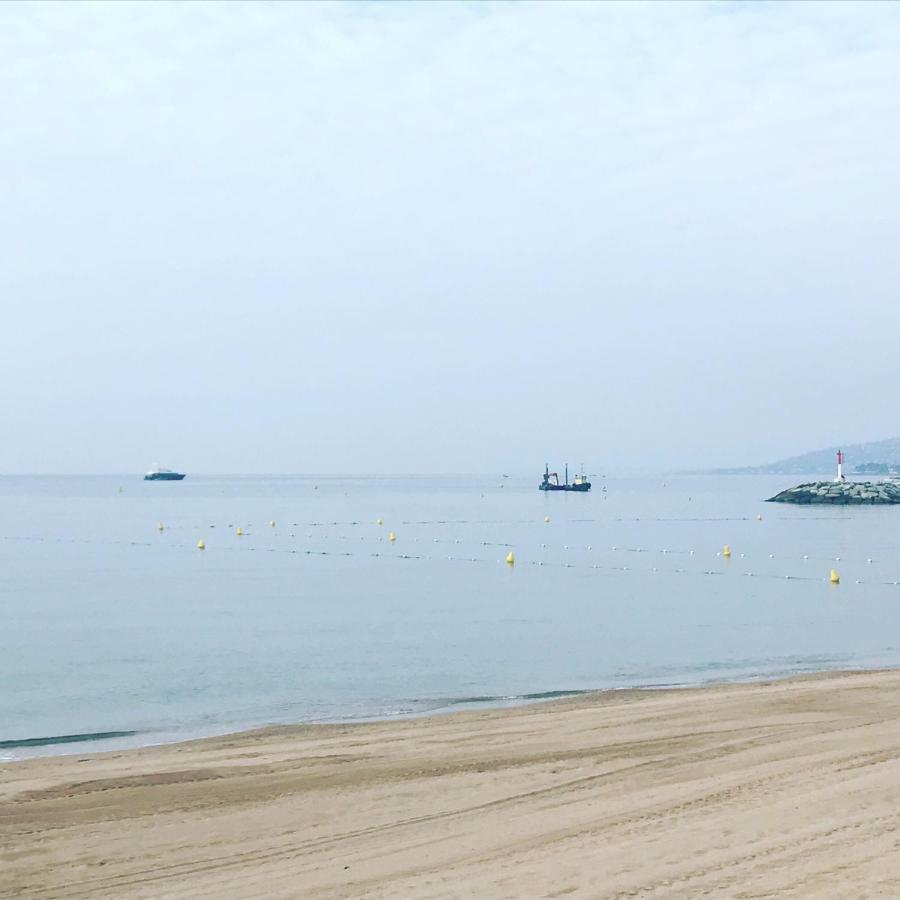 Appart' Au Port Apartment เฟรฌูส ภายนอก รูปภาพ