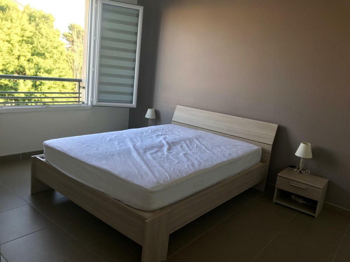 Appart' Au Port Apartment เฟรฌูส ภายนอก รูปภาพ